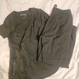 Grey's Anatomy by Barco stretch scrub set, size small, olive green